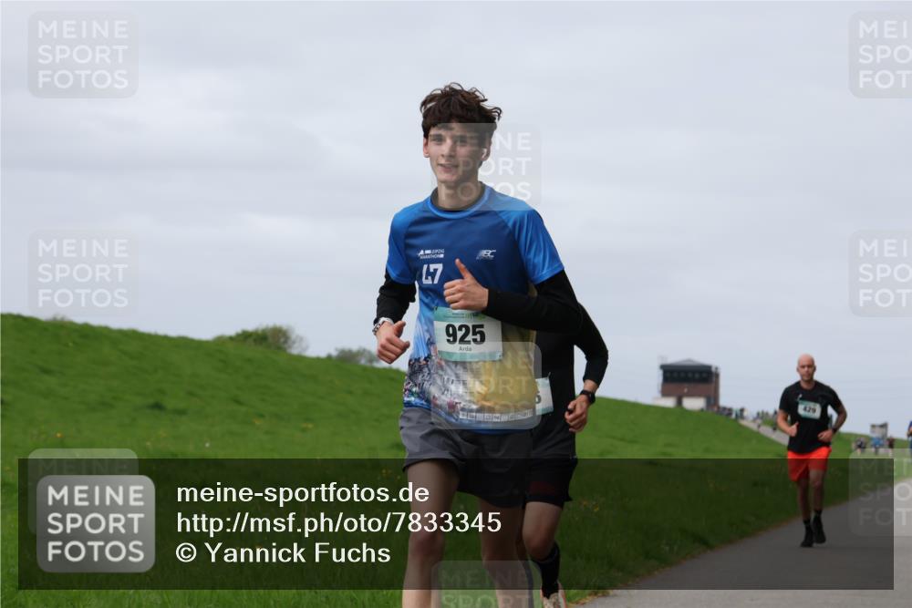 04.05.2025 - 8. Wedeler Halbmarathon Yannick Fuchs http://msf.ph/oto/7833345 04.05.2025 11:42:14 Laufen 47, 925, 025, 429 meine-sportfotos.de