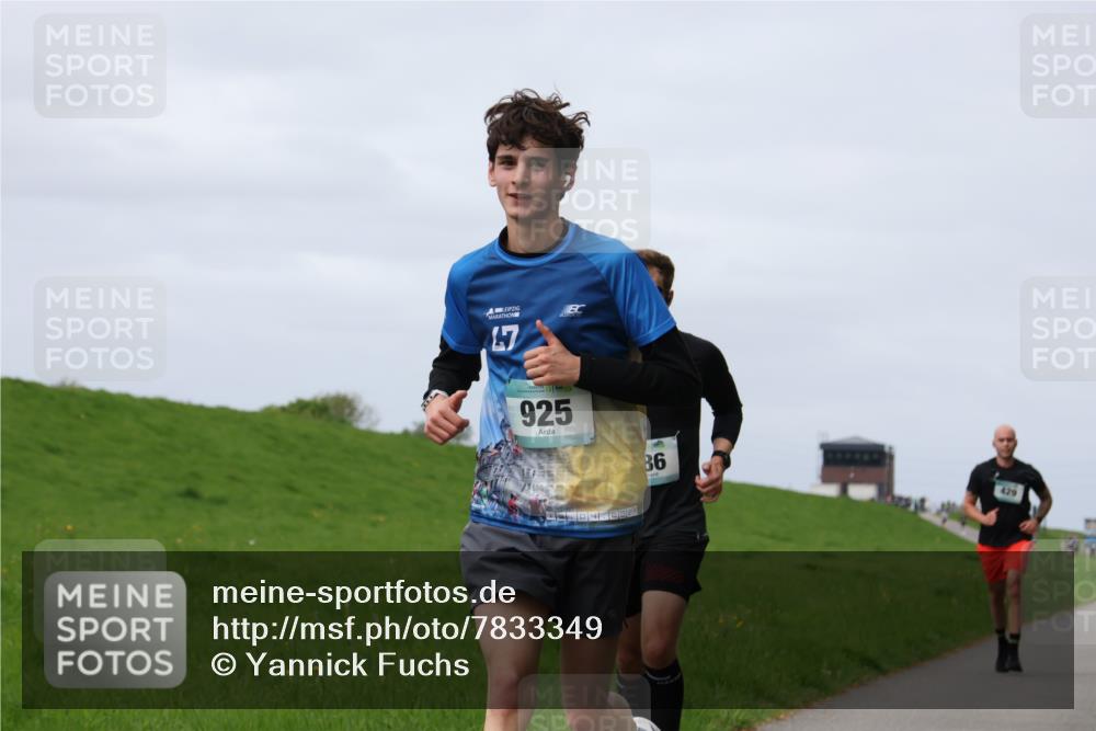 04.05.2025 - 8. Wedeler Halbmarathon Yannick Fuchs http://msf.ph/oto/7833349 04.05.2025 11:42:14 Laufen 47, 925, 86, 429 meine-sportfotos.de