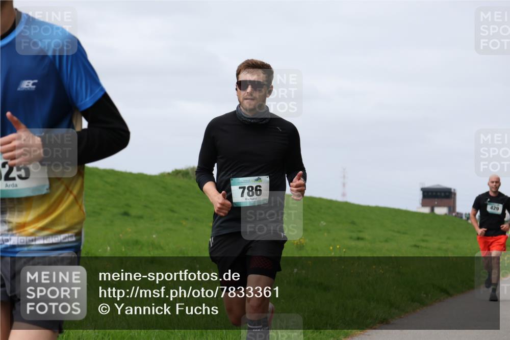 04.05.2025 - 8. Wedeler Halbmarathon Yannick Fuchs http://msf.ph/oto/7833361 04.05.2025 11:42:15 Laufen 25, 786, 429 meine-sportfotos.de