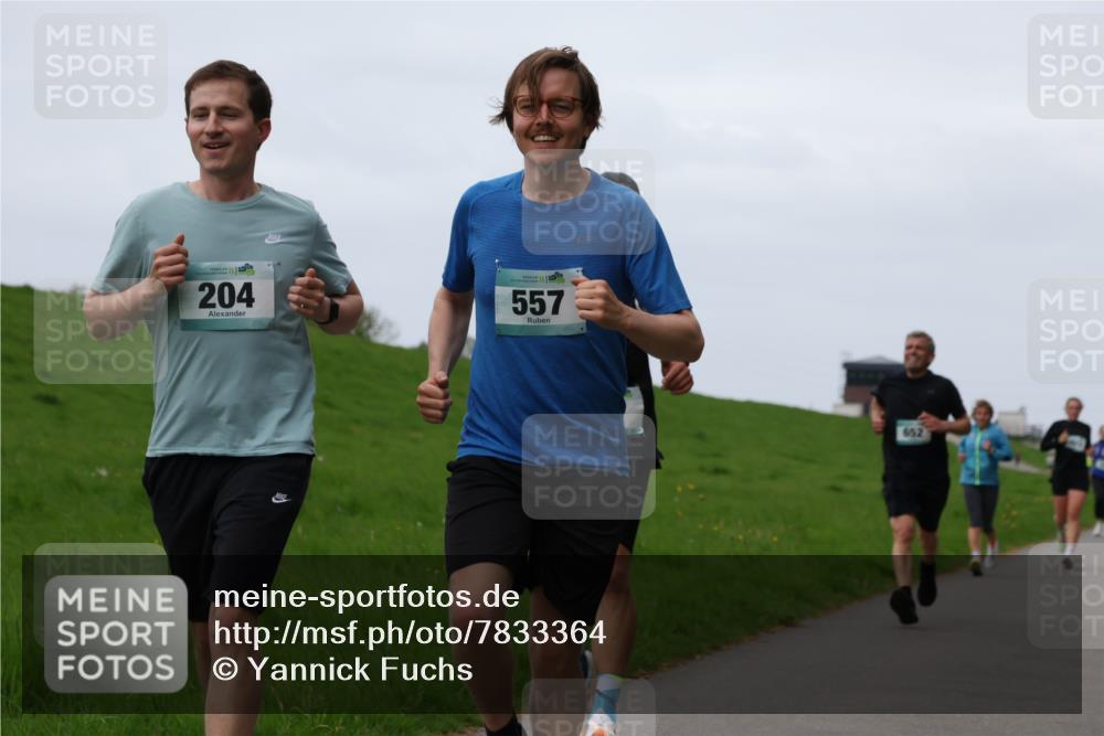 04.05.2025 - 8. Wedeler Halbmarathon Yannick Fuchs http://msf.ph/oto/7833364 04.05.2025 11:21:45 Laufen 204, 557, 652 meine-sportfotos.de