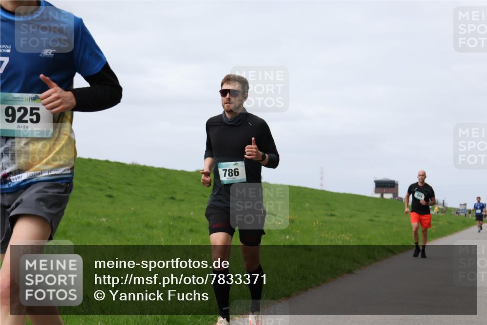 04.05.2025 - 8. Wedeler Halbmarathon Yannick Fuchs http://msf.ph/oto/7833371 04.05.2025 11:42:15 Laufen 925, 786 meine-sportfotos.de
