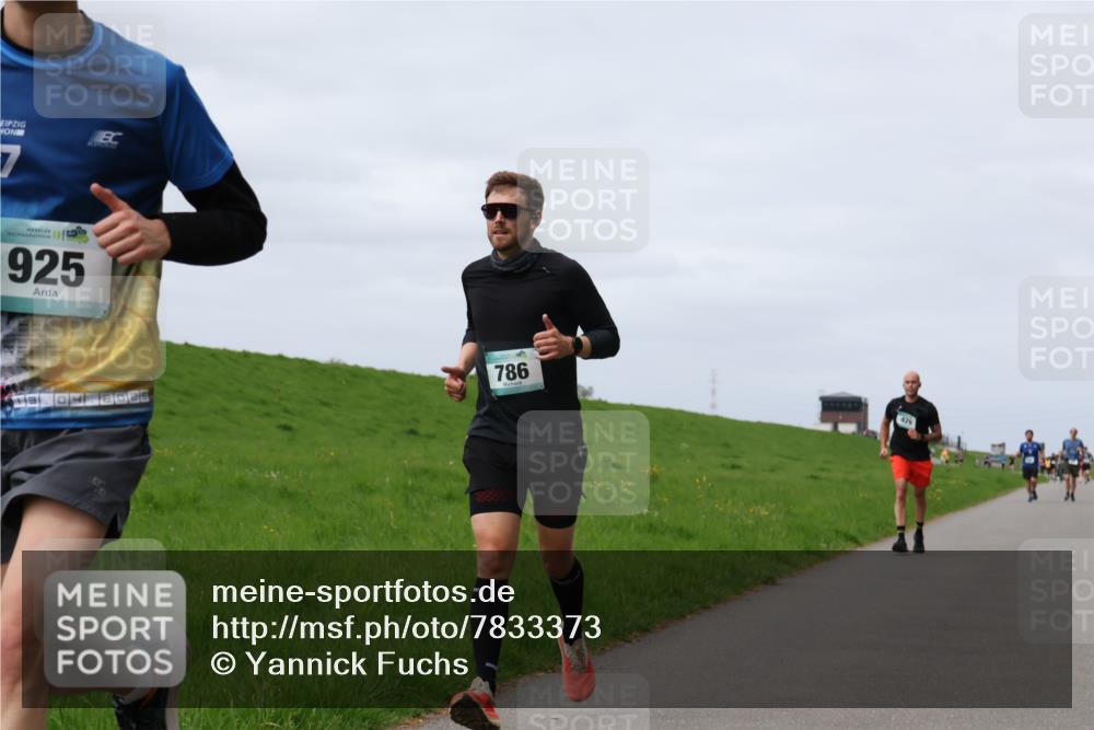 04.05.2025 - 8. Wedeler Halbmarathon Yannick Fuchs http://msf.ph/oto/7833373 04.05.2025 11:42:15 Laufen 925, 4, 2025, 786 meine-sportfotos.de