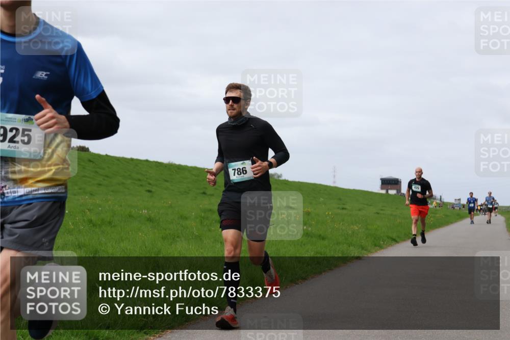 04.05.2025 - 8. Wedeler Halbmarathon Yannick Fuchs http://msf.ph/oto/7833375 04.05.2025 11:42:16 Laufen 925, 786, 429 meine-sportfotos.de