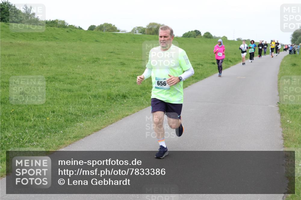 04.05.2025 - 8. Wedeler Halbmarathon Lena Gebhardt http://msf.ph/oto/7833386 04.05.2025 11:22:06 Laufen 656, 323 meine-sportfotos.de