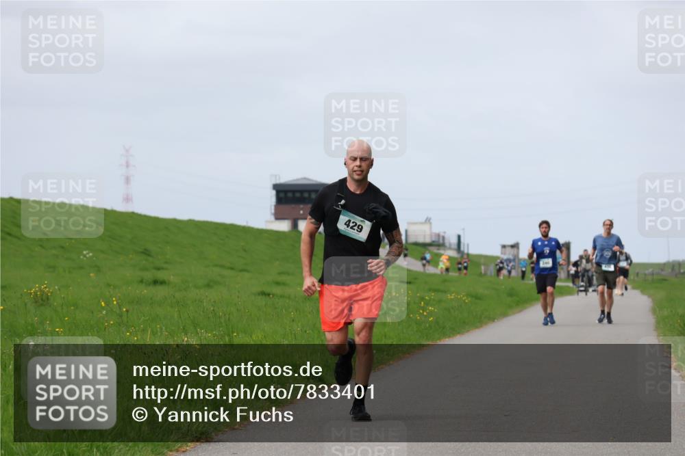 04.05.2025 - 8. Wedeler Halbmarathon Yannick Fuchs http://msf.ph/oto/7833401 04.05.2025 11:42:17 Laufen 429, 240 meine-sportfotos.de
