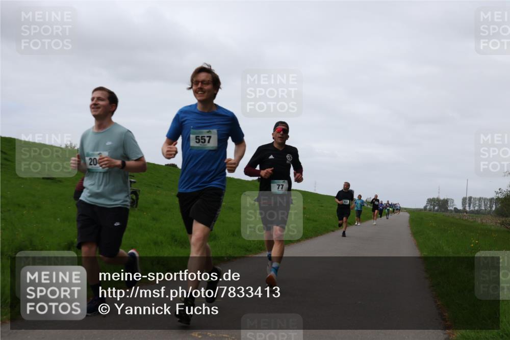 04.05.2025 - 8. Wedeler Halbmarathon Yannick Fuchs http://msf.ph/oto/7833413 04.05.2025 11:21:47 Laufen 20, 557, 77 meine-sportfotos.de
