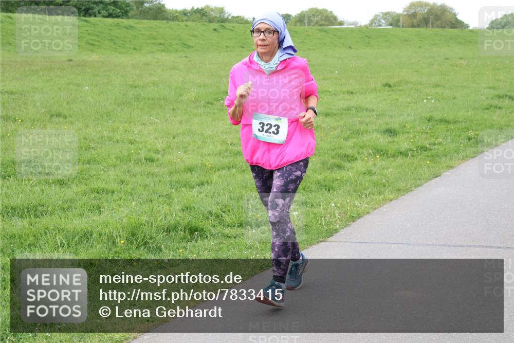 04.05.2025 - 8. Wedeler Halbmarathon Lena Gebhardt http://msf.ph/oto/7833415 04.05.2025 11:22:10 Laufen 323 meine-sportfotos.de