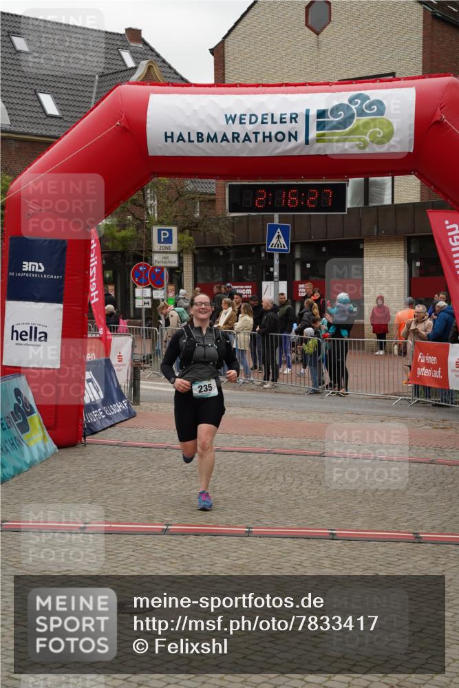 04.05.2025 - 8. Wedeler Halbmarathon Felixshl http://msf.ph/oto/7833417 04.05.2025 12:16:25 Ziel 235 meine-sportfotos.de