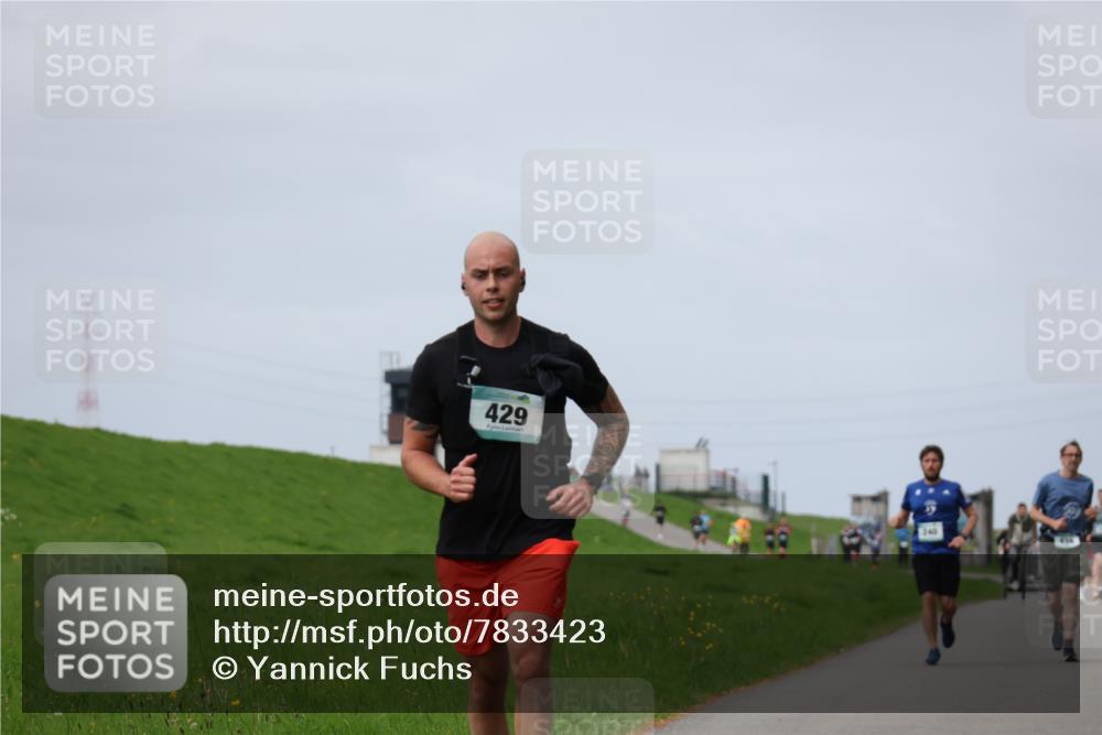 04.05.2025 - 8. Wedeler Halbmarathon Yannick Fuchs http://msf.ph/oto/7833423 04.05.2025 11:42:17 Laufen 429 meine-sportfotos.de