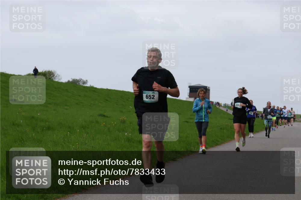 04.05.2025 - 8. Wedeler Halbmarathon Yannick Fuchs http://msf.ph/oto/7833433 04.05.2025 11:21:49 Laufen 652, 513 meine-sportfotos.de