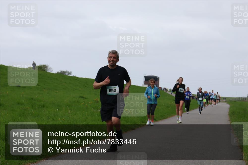 04.05.2025 - 8. Wedeler Halbmarathon Yannick Fuchs http://msf.ph/oto/7833446 04.05.2025 11:21:49 Laufen 652, 513 meine-sportfotos.de