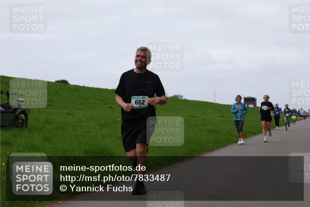 04.05.2025 - 8. Wedeler Halbmarathon Yannick Fuchs http://msf.ph/oto/7833487 04.05.2025 11:21:51 Laufen 652 meine-sportfotos.de