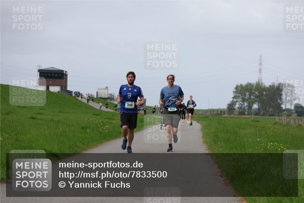 04.05.2025 - 8. Wedeler Halbmarathon Yannick Fuchs http://msf.ph/oto/7833500 04.05.2025 11:42:25 Laufen 240, 438 meine-sportfotos.de