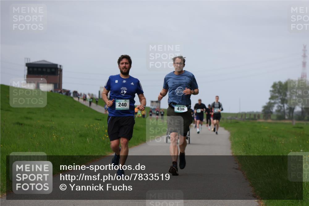 04.05.2025 - 8. Wedeler Halbmarathon Yannick Fuchs http://msf.ph/oto/7833519 04.05.2025 11:42:27 Laufen 240, 438 meine-sportfotos.de