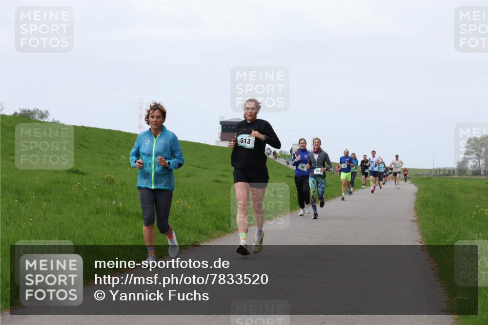 04.05.2025 - 8. Wedeler Halbmarathon Yannick Fuchs http://msf.ph/oto/7833520 04.05.2025 11:21:52 Laufen 513, 910 meine-sportfotos.de