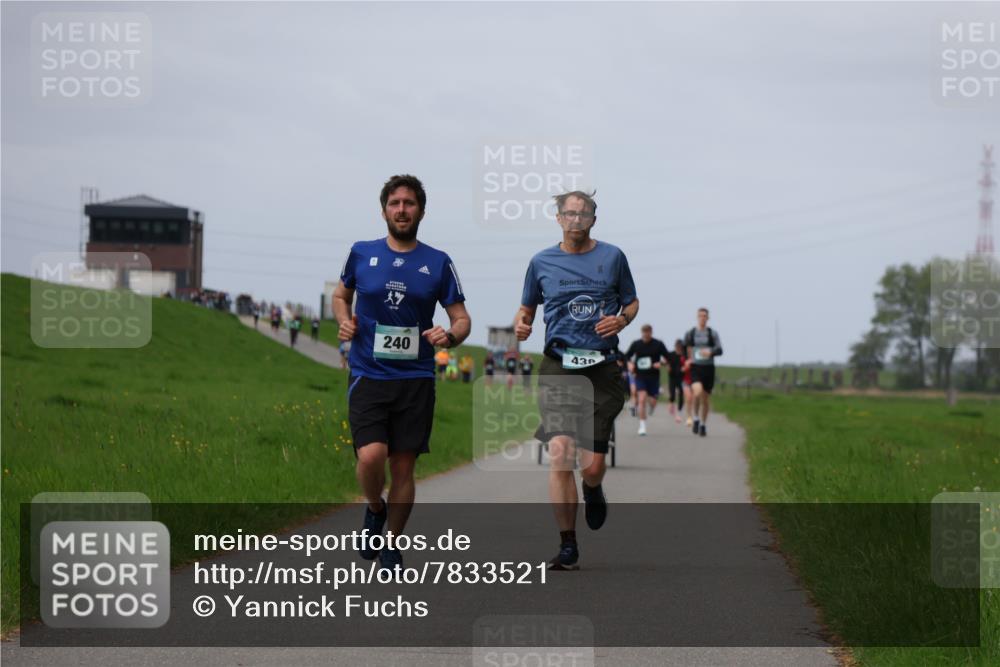 04.05.2025 - 8. Wedeler Halbmarathon Yannick Fuchs http://msf.ph/oto/7833521 04.05.2025 11:42:27 Laufen 240, 43 meine-sportfotos.de