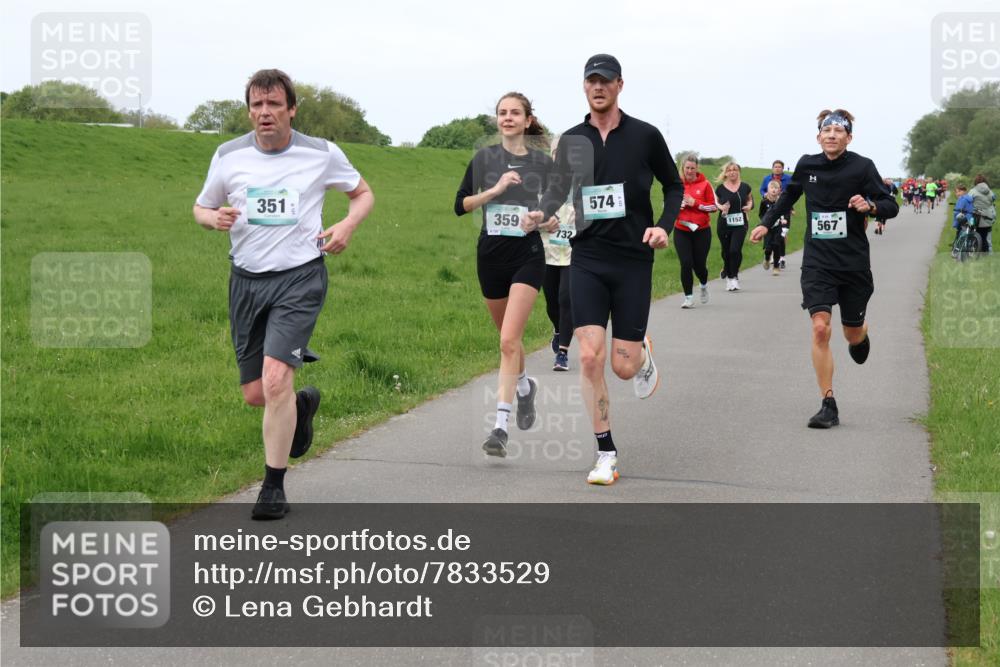 04.05.2025 - 8. Wedeler Halbmarathon Lena Gebhardt http://msf.ph/oto/7833529 04.05.2025 11:22:37 Laufen 351, 359, 732, 574, 1152, 567 meine-sportfotos.de