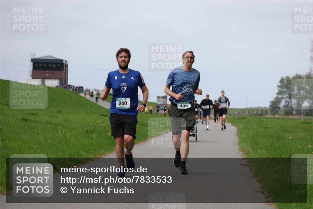 04.05.2025 - 8. Wedeler Halbmarathon Yannick Fuchs http://msf.ph/oto/7833533 04.05.2025 11:42:28 Laufen 240, 438 meine-sportfotos.de