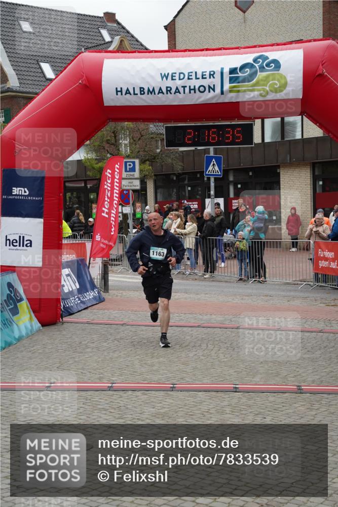 04.05.2025 - 8. Wedeler Halbmarathon Felixshl http://msf.ph/oto/7833539 04.05.2025 12:16:32 Ziel 1163 meine-sportfotos.de