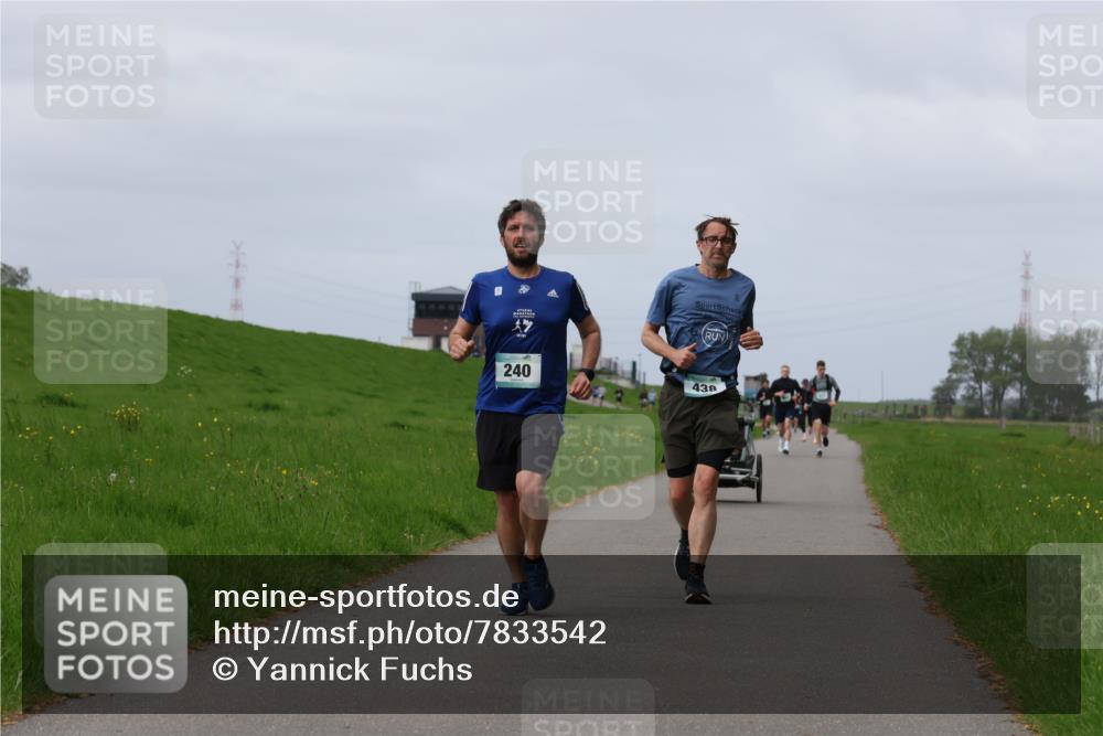04.05.2025 - 8. Wedeler Halbmarathon Yannick Fuchs http://msf.ph/oto/7833542 04.05.2025 11:42:31 Laufen 240, 438 meine-sportfotos.de
