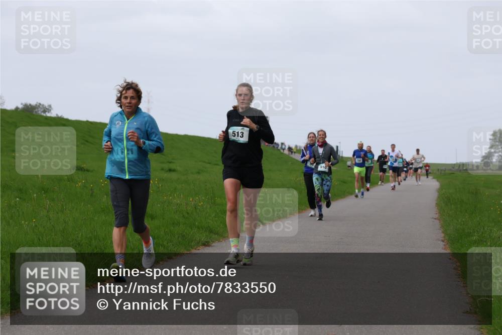 04.05.2025 - 8. Wedeler Halbmarathon Yannick Fuchs http://msf.ph/oto/7833550 04.05.2025 11:21:53 Laufen 513, 910 meine-sportfotos.de