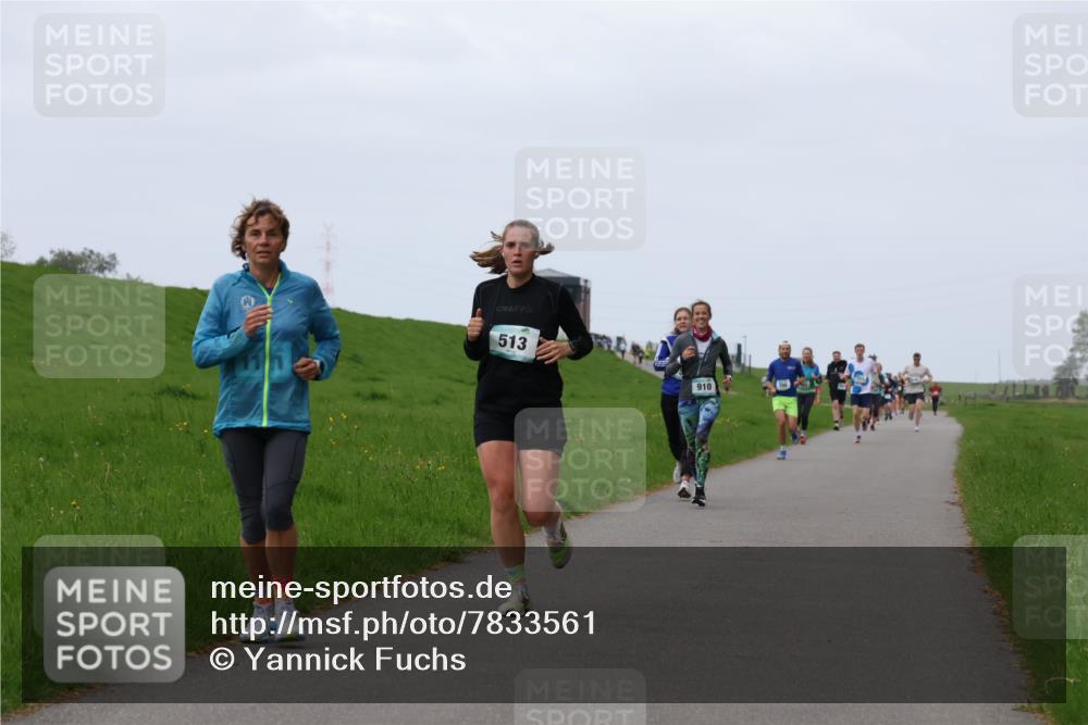 04.05.2025 - 8. Wedeler Halbmarathon Yannick Fuchs http://msf.ph/oto/7833561 04.05.2025 11:21:53 Laufen 513, 910 meine-sportfotos.de