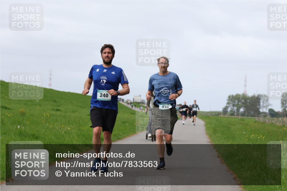 04.05.2025 - 8. Wedeler Halbmarathon Yannick Fuchs http://msf.ph/oto/7833563 04.05.2025 11:42:32 Laufen 240, 438 meine-sportfotos.de