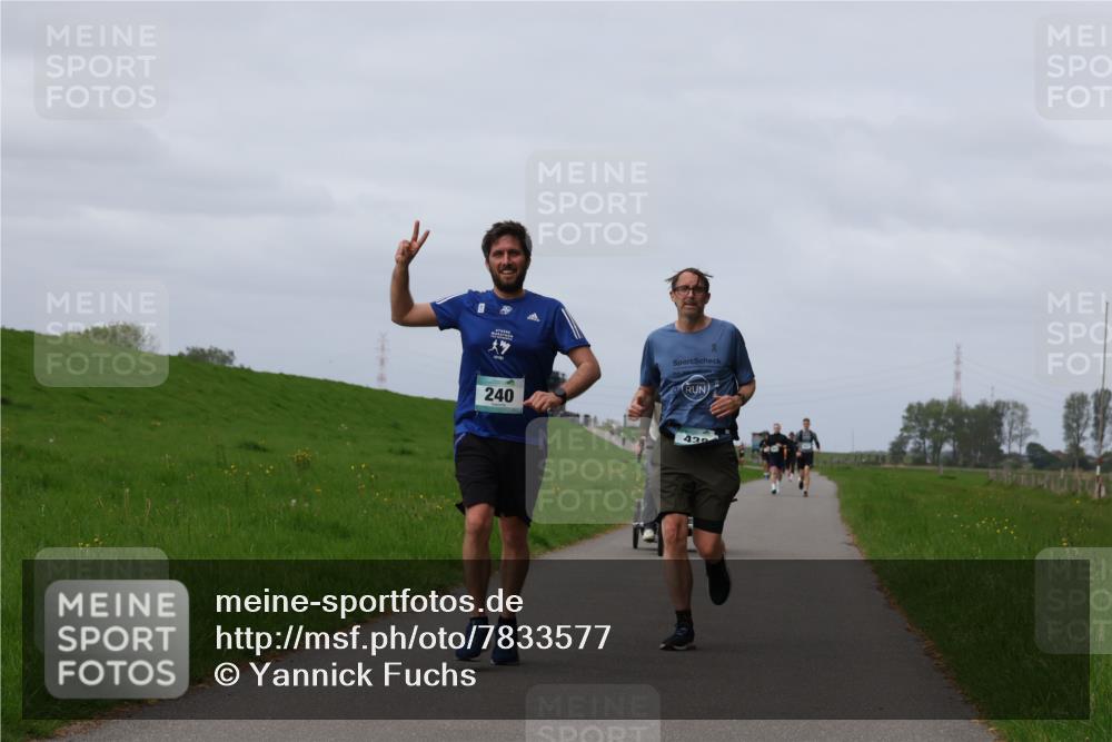04.05.2025 - 8. Wedeler Halbmarathon Yannick Fuchs http://msf.ph/oto/7833577 04.05.2025 11:42:32 Laufen 240, 00, 432 meine-sportfotos.de