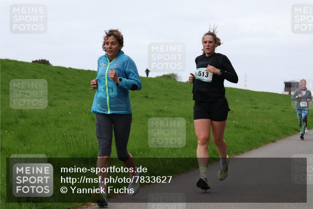 04.05.2025 - 8. Wedeler Halbmarathon Yannick Fuchs http://msf.ph/oto/7833627 04.05.2025 11:21:56 Laufen 513, 910 meine-sportfotos.de