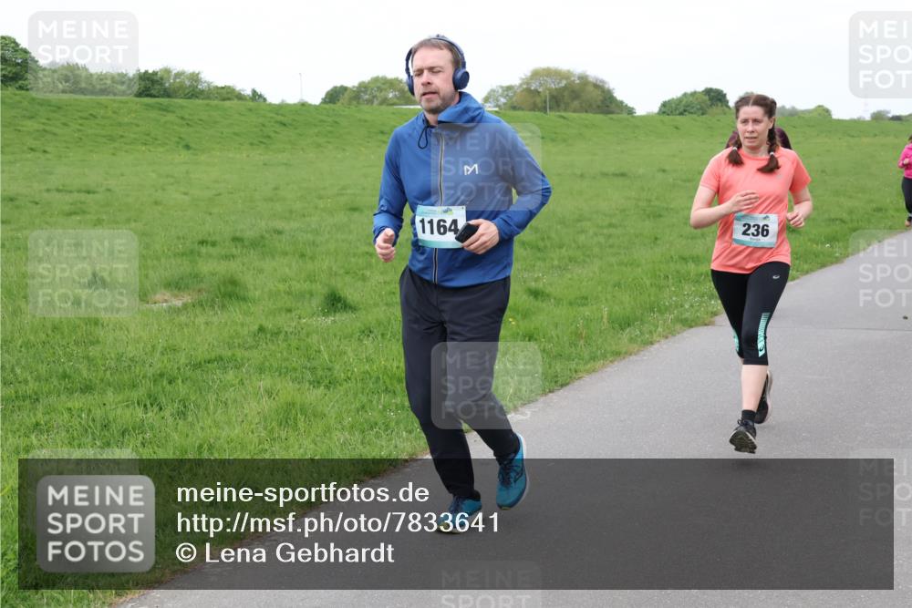 04.05.2025 - 8. Wedeler Halbmarathon Lena Gebhardt http://msf.ph/oto/7833641 04.05.2025 11:22:49 Laufen 1164, 236 meine-sportfotos.de