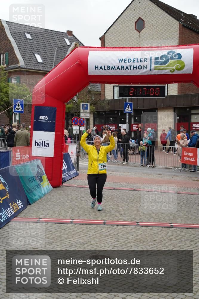 04.05.2025 - 8. Wedeler Halbmarathon Felixshl http://msf.ph/oto/7833652 04.05.2025 12:16:58 Ziel 716 meine-sportfotos.de
