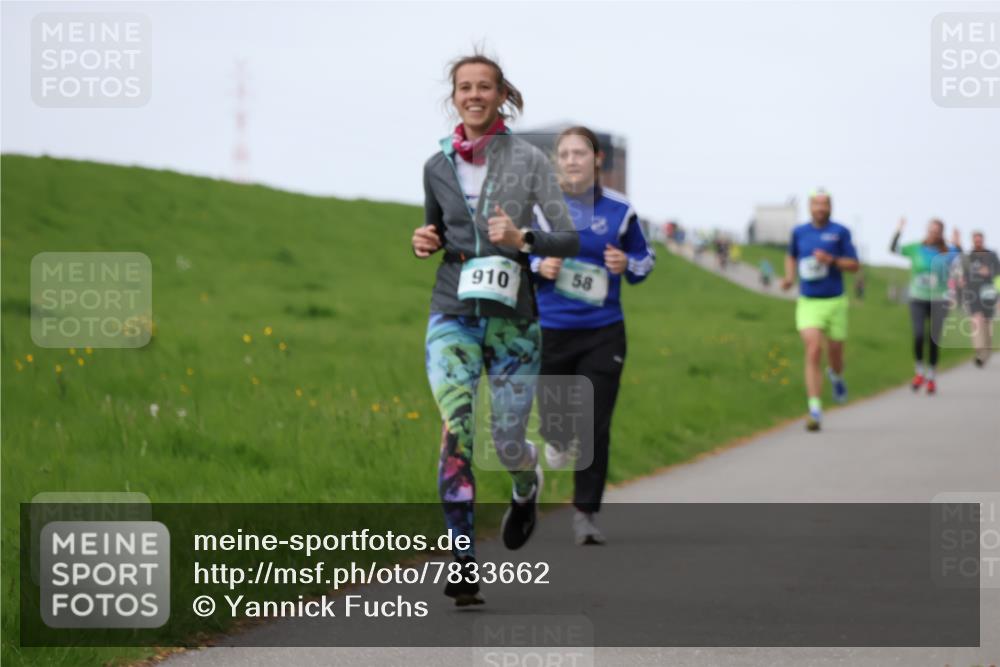 04.05.2025 - 8. Wedeler Halbmarathon Yannick Fuchs http://msf.ph/oto/7833662 04.05.2025 11:21:57 Laufen 58, 910 meine-sportfotos.de