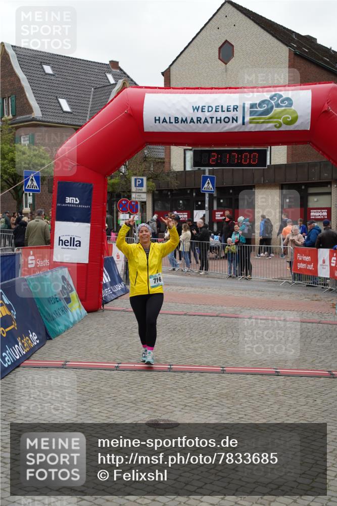 04.05.2025 - 8. Wedeler Halbmarathon Felixshl http://msf.ph/oto/7833685 04.05.2025 12:16:58 Ziel 716 meine-sportfotos.de