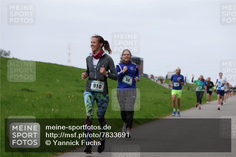 04.05.2025 - 8. Wedeler Halbmarathon Yannick Fuchs http://msf.ph/oto/7833691 04.05.2025 11:21:58 Laufen 910, 58 meine-sportfotos.de