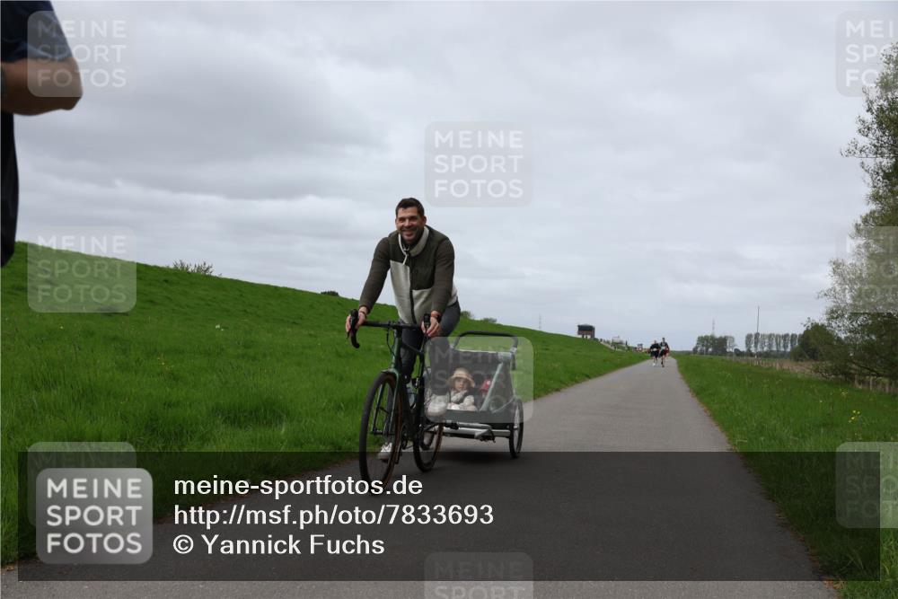 04.05.2025 - 8. Wedeler Halbmarathon Yannick Fuchs http://msf.ph/oto/7833693 04.05.2025 11:42:37 Laufen  meine-sportfotos.de