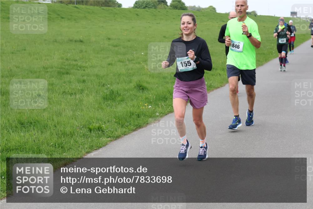 04.05.2025 - 8. Wedeler Halbmarathon Lena Gebhardt http://msf.ph/oto/7833698 04.05.2025 11:22:56 Laufen 155, 846, 354 meine-sportfotos.de