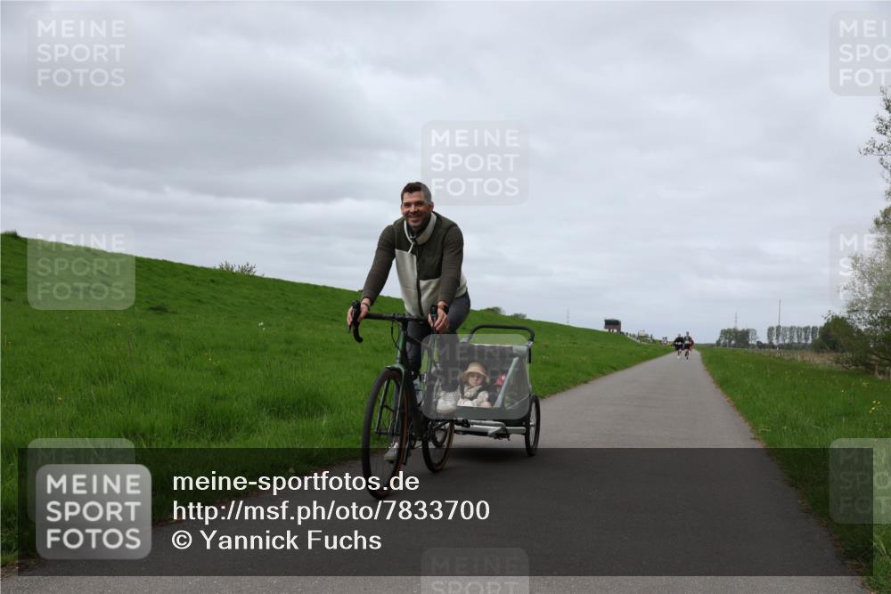 04.05.2025 - 8. Wedeler Halbmarathon Yannick Fuchs http://msf.ph/oto/7833700 04.05.2025 11:42:37 Laufen  meine-sportfotos.de