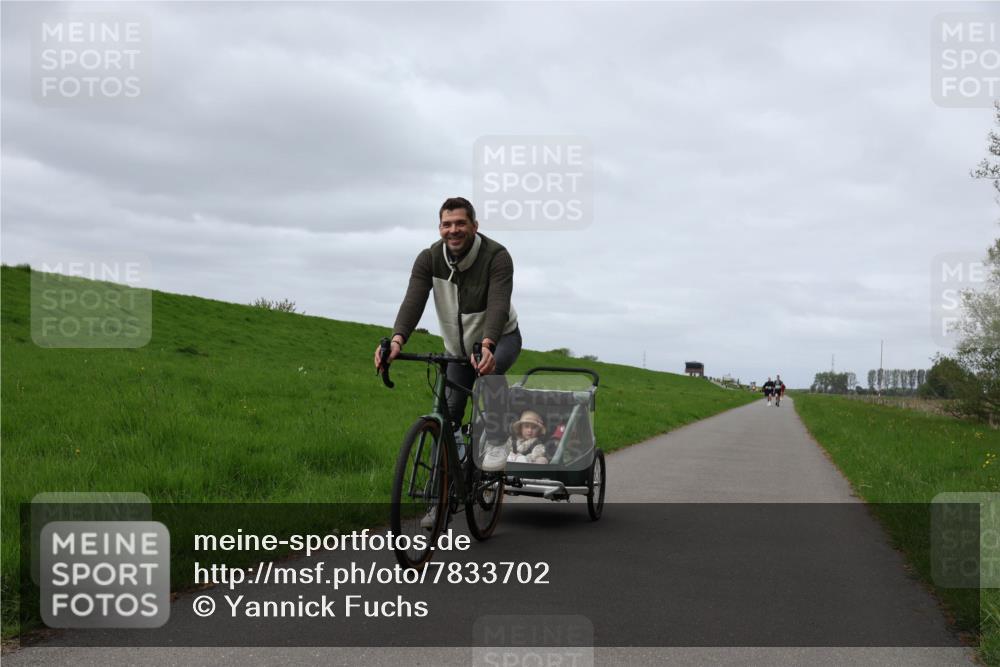 04.05.2025 - 8. Wedeler Halbmarathon Yannick Fuchs http://msf.ph/oto/7833702 04.05.2025 11:42:37 Laufen  meine-sportfotos.de