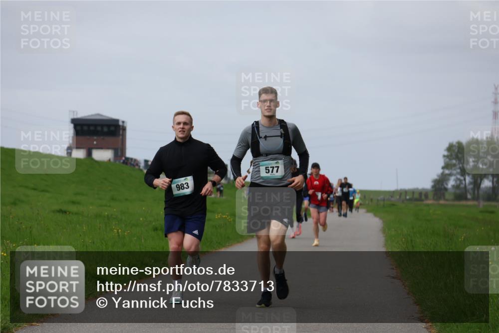 04.05.2025 - 8. Wedeler Halbmarathon Yannick Fuchs http://msf.ph/oto/7833713 04.05.2025 11:42:47 Laufen 577, 983 meine-sportfotos.de