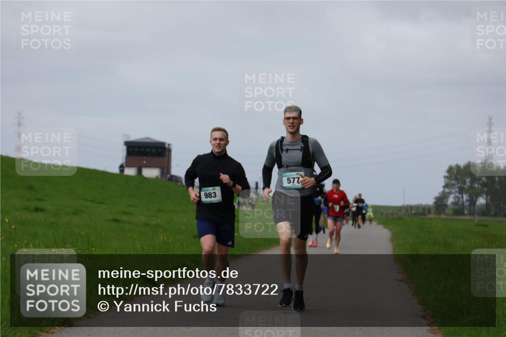 04.05.2025 - 8. Wedeler Halbmarathon Yannick Fuchs http://msf.ph/oto/7833722 04.05.2025 11:42:48 Laufen 983, 577 meine-sportfotos.de