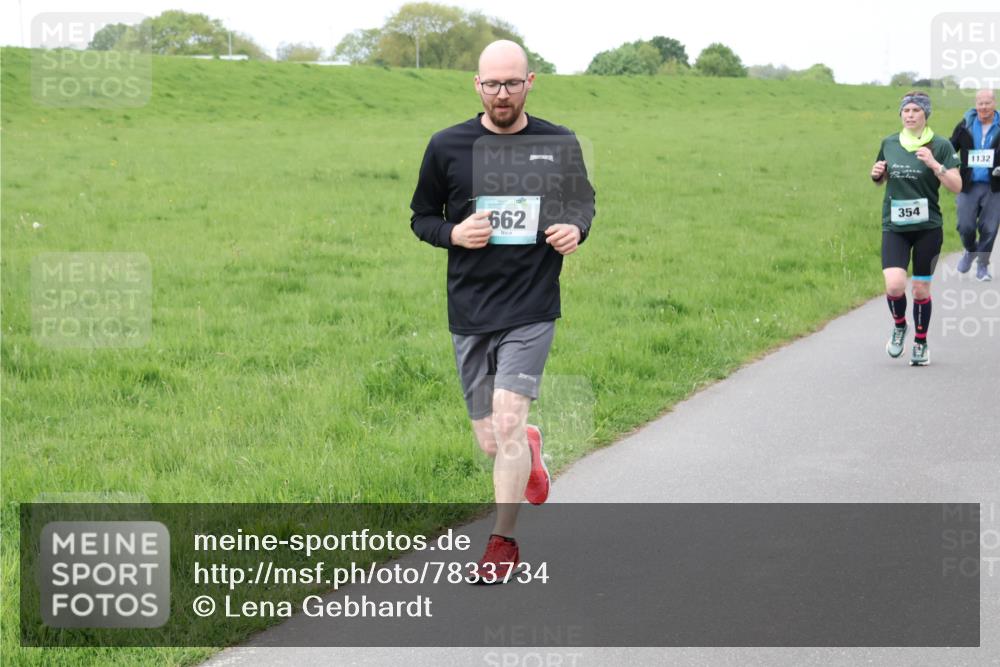 04.05.2025 - 8. Wedeler Halbmarathon Lena Gebhardt http://msf.ph/oto/7833734 04.05.2025 11:22:59 Laufen 662, 354, 1132 meine-sportfotos.de