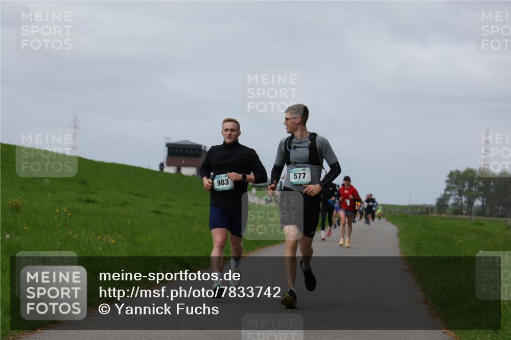 04.05.2025 - 8. Wedeler Halbmarathon Yannick Fuchs http://msf.ph/oto/7833742 04.05.2025 11:42:49 Laufen 983, 577 meine-sportfotos.de