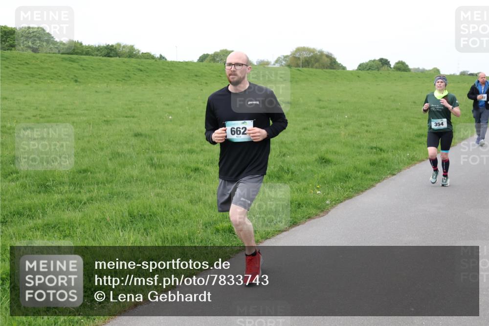 04.05.2025 - 8. Wedeler Halbmarathon Lena Gebhardt http://msf.ph/oto/7833743 04.05.2025 11:22:59 Laufen 662, 354 meine-sportfotos.de