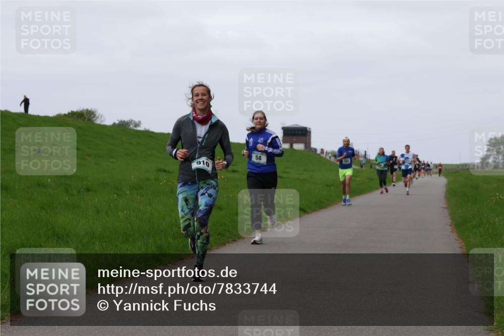 04.05.2025 - 8. Wedeler Halbmarathon Yannick Fuchs http://msf.ph/oto/7833744 04.05.2025 11:21:59 Laufen 910, 58 meine-sportfotos.de