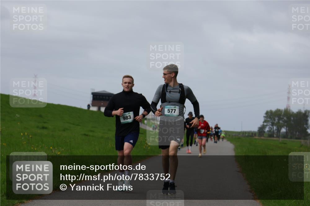 04.05.2025 - 8. Wedeler Halbmarathon Yannick Fuchs http://msf.ph/oto/7833752 04.05.2025 11:42:49 Laufen 577, 983 meine-sportfotos.de