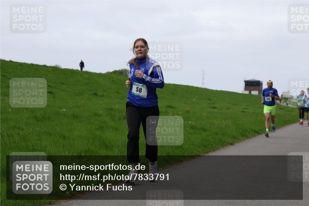 04.05.2025 - 8. Wedeler Halbmarathon Yannick Fuchs http://msf.ph/oto/7833791 04.05.2025 11:22:02 Laufen 58, 56 meine-sportfotos.de