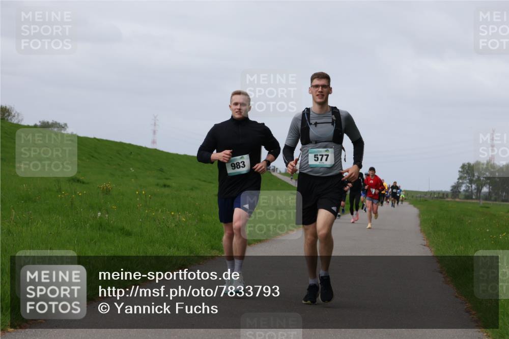04.05.2025 - 8. Wedeler Halbmarathon Yannick Fuchs http://msf.ph/oto/7833793 04.05.2025 11:42:50 Laufen 983, 577 meine-sportfotos.de