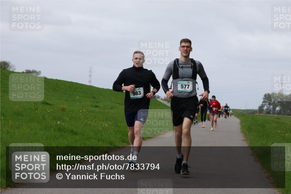 04.05.2025 - 8. Wedeler Halbmarathon Yannick Fuchs http://msf.ph/oto/7833794 04.05.2025 11:42:51 Laufen 577, 983 meine-sportfotos.de
