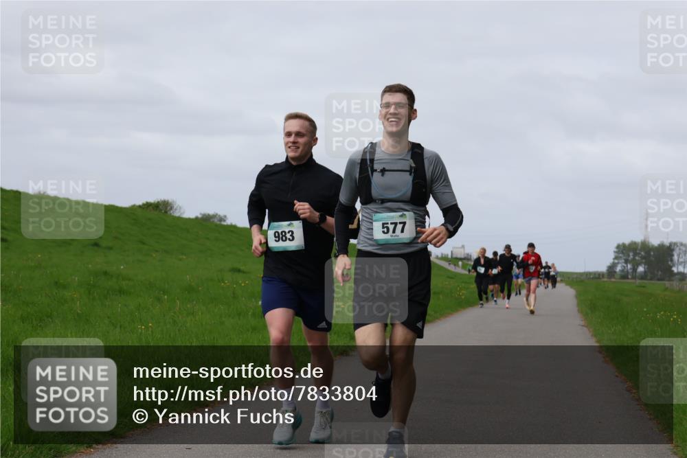 04.05.2025 - 8. Wedeler Halbmarathon Yannick Fuchs http://msf.ph/oto/7833804 04.05.2025 11:42:52 Laufen 983, 577 meine-sportfotos.de