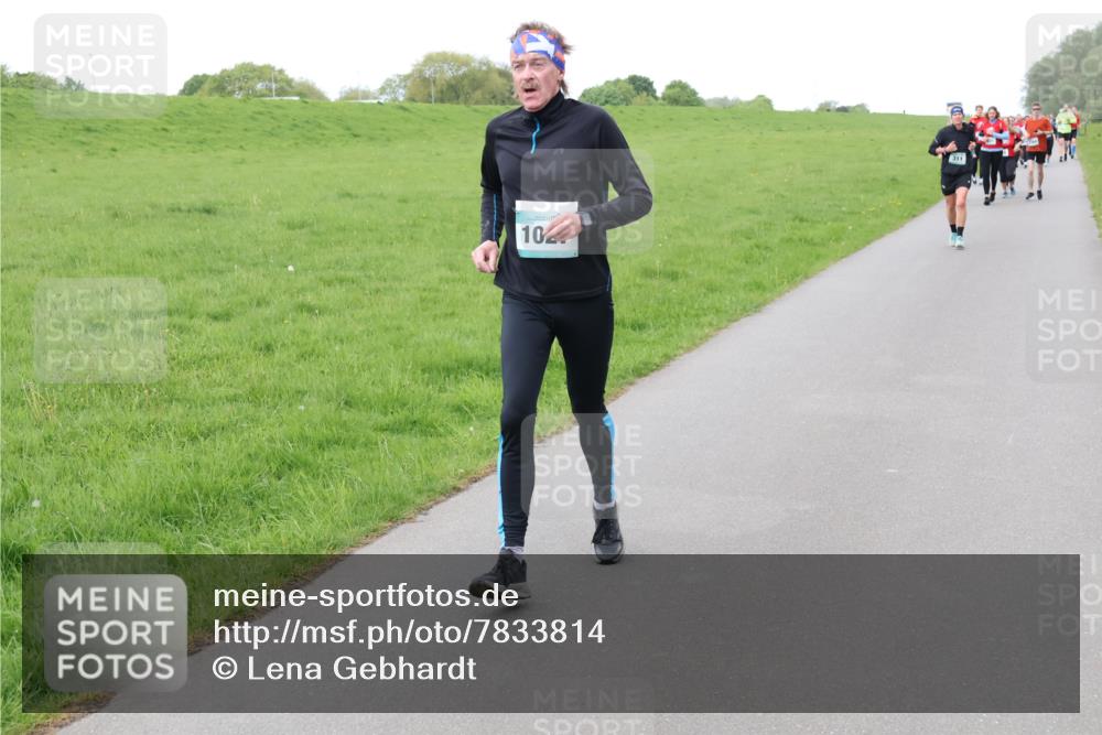 04.05.2025 - 8. Wedeler Halbmarathon Lena Gebhardt http://msf.ph/oto/7833814 04.05.2025 11:23:08 Laufen 10, 311 meine-sportfotos.de
